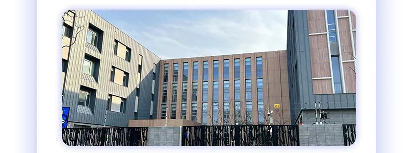 武亚-户外抗贝特板挂墙案例-无锡市新吴区幸福外国语小学-640_05.jpg